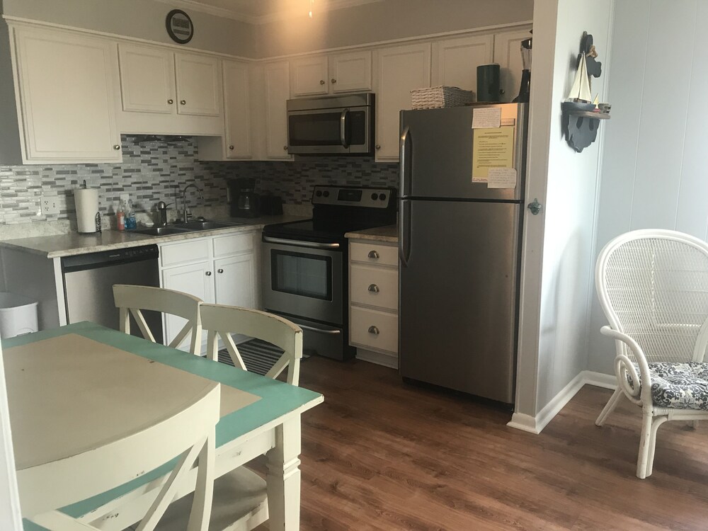 Condo on Wide, Quiet, Family-Friendly Beach