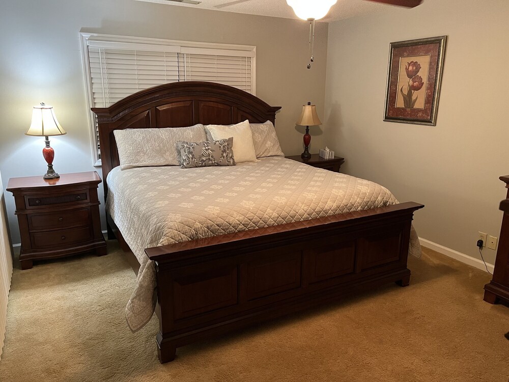 Condo in the Pines! 2BR 2BA. Sleeps 4. Military discount available