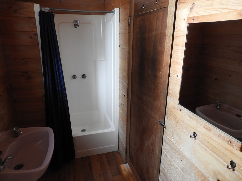 Bathroom amenities, Somerset Caravan Park