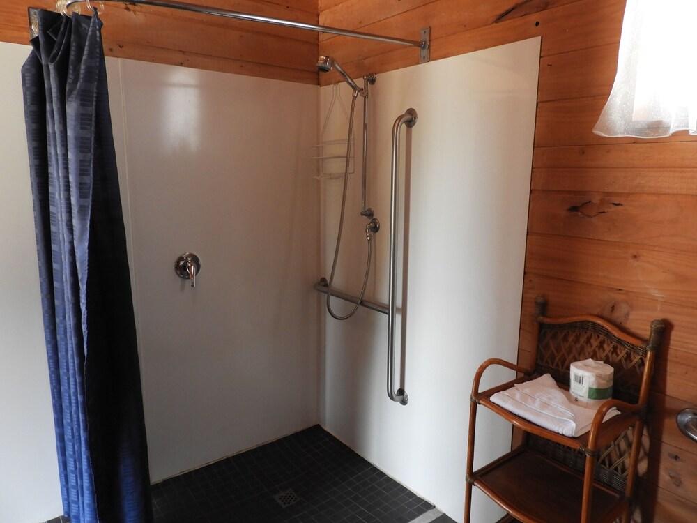 Bathroom, Somerset Caravan Park