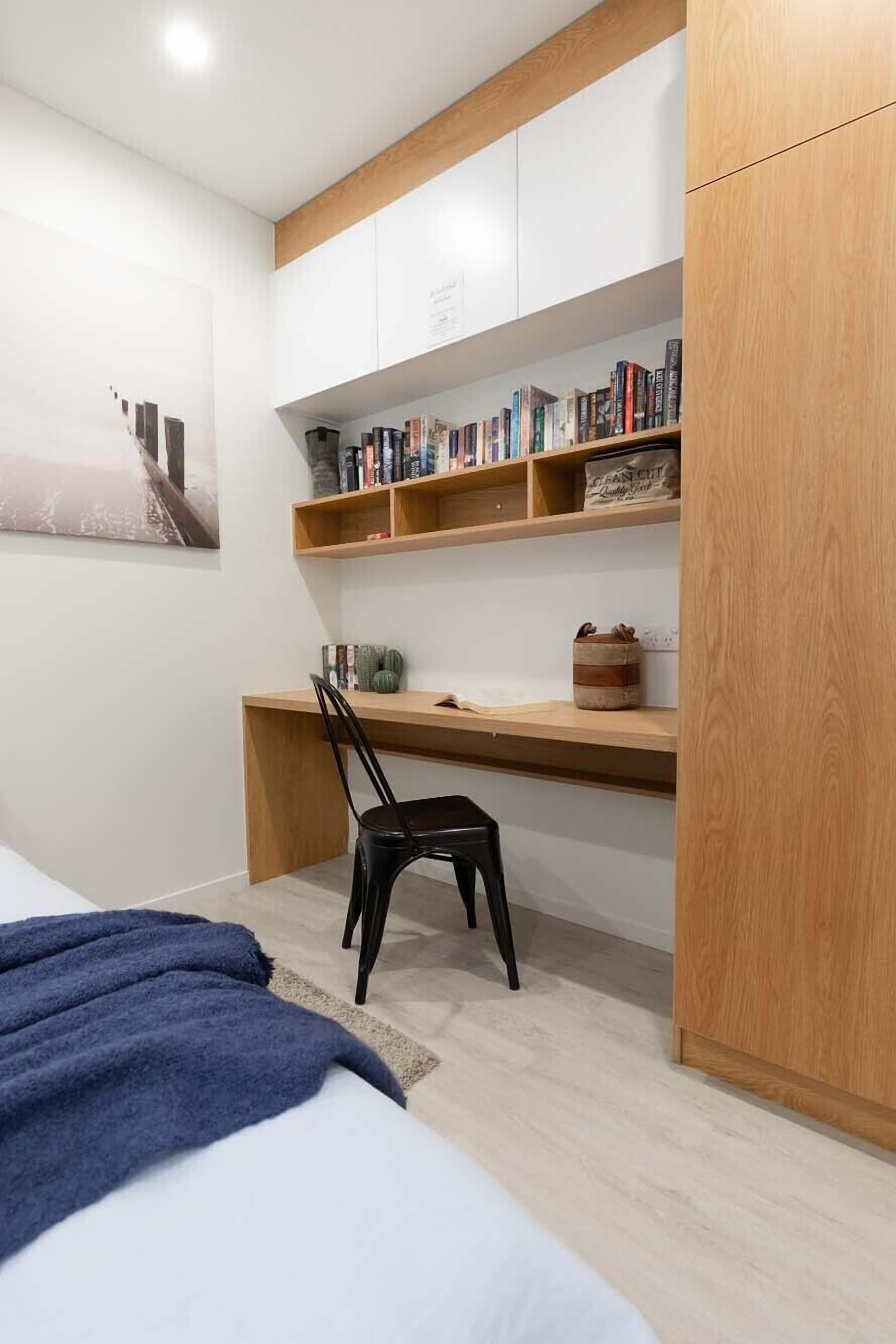 Soak up the Calm of this Creatively Modular Home / Shipping Container