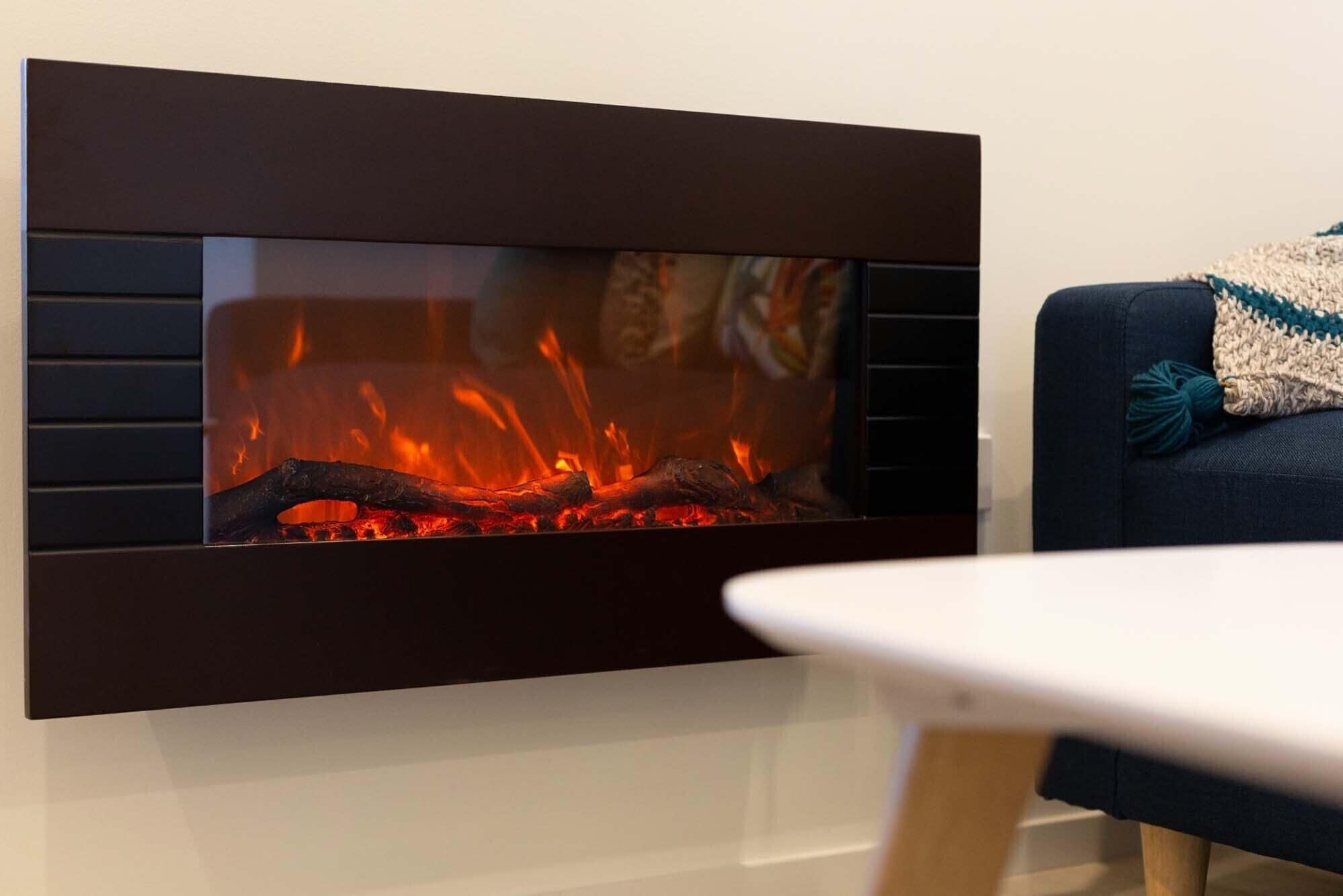 Soak up the Calm of this Creatively Modular Home / Shipping Container