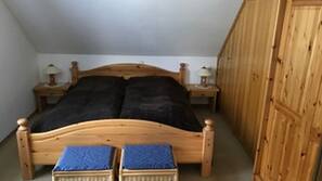 Verdunkelungsvorhänge, schallisolierte Zimmer