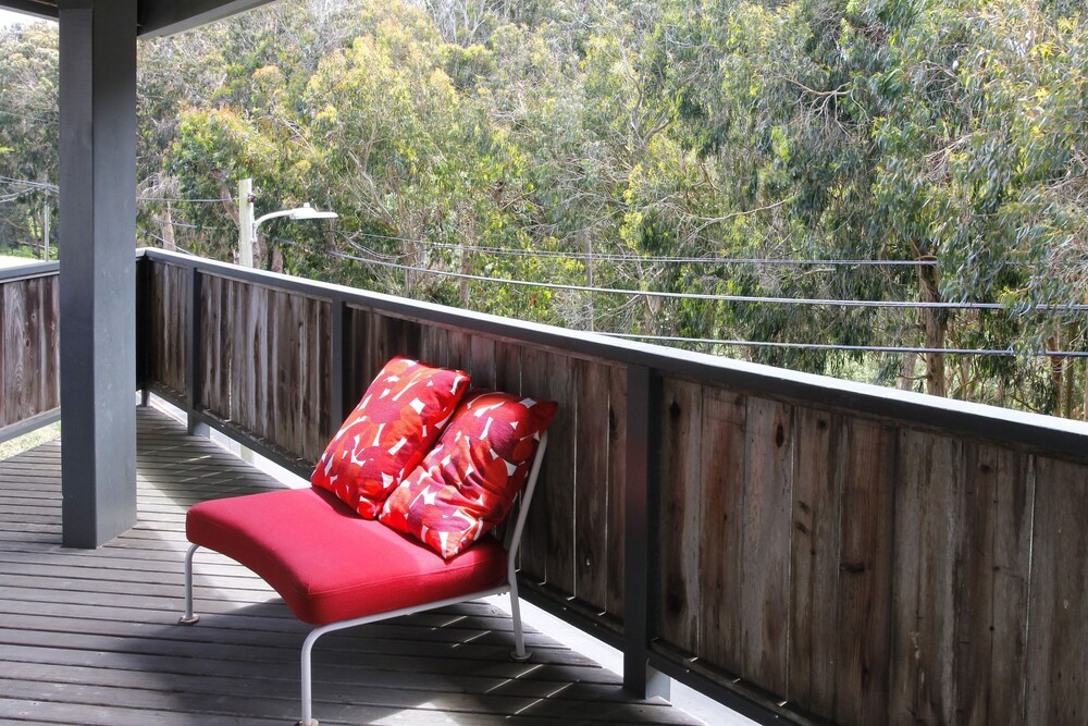 Short walk to the beach, store and cafe