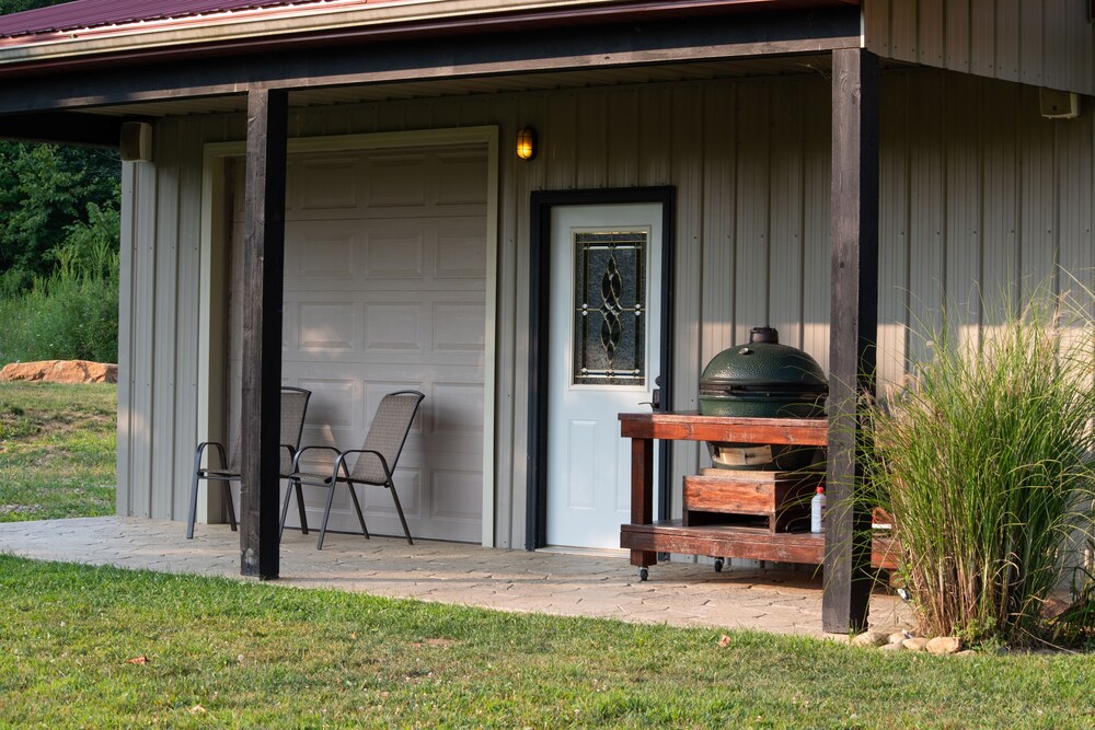 Family Friendly Barndominium in Amish Country (Sleeps 8)