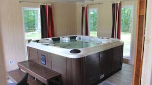 Indoor spa bath