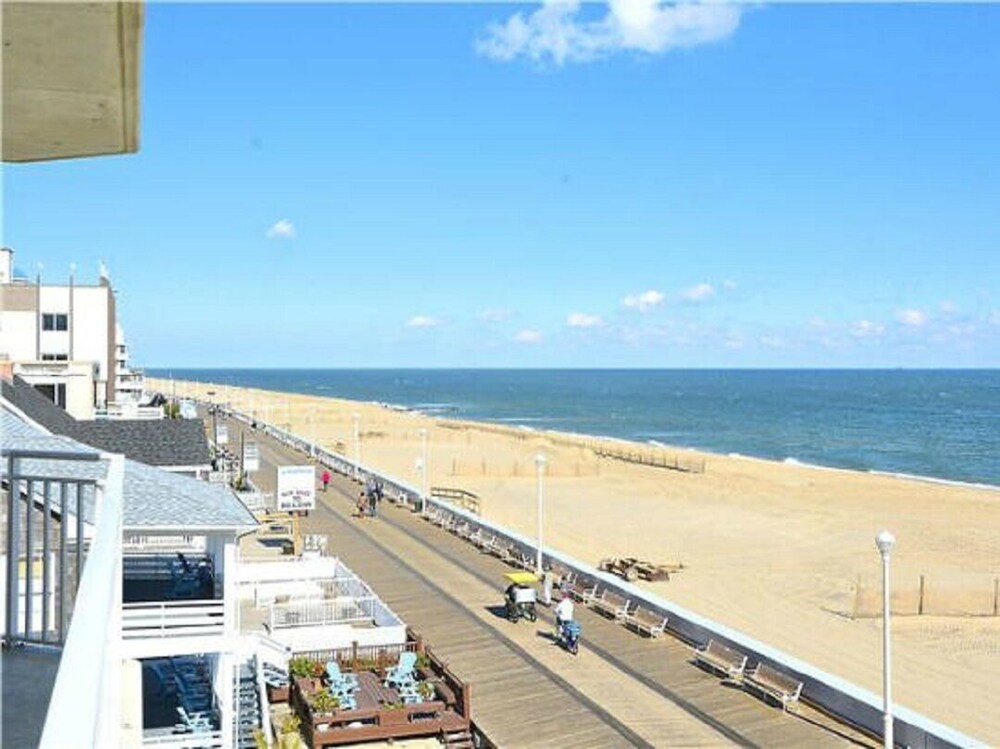 Welcome to Wonderful ~ 3br Ocean front condo at 12th & Boardwalk 