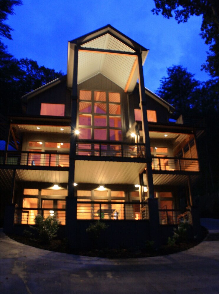 Modern Luxury River House!  Rivermac on the Toccoa!