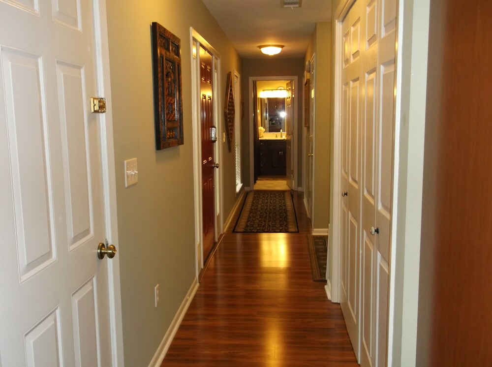 Beautiful Lake Home Views, Book Now!