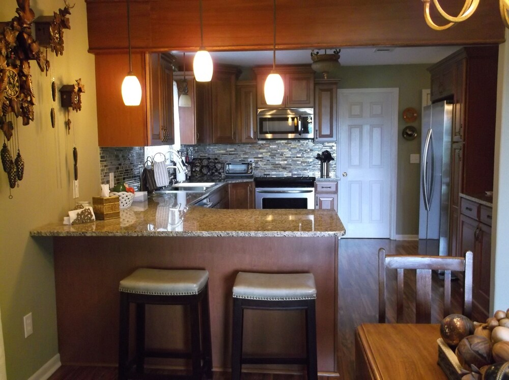 Beautiful Lake Home Views, Book Now!