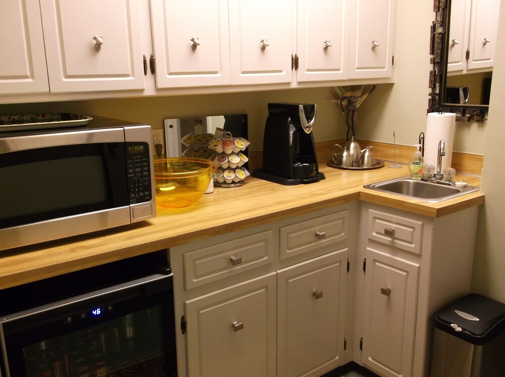 Beautiful Lake Home Views, Book Now!