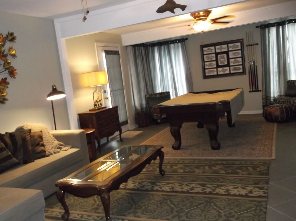 Beautiful Lake Home Views, Book Now!