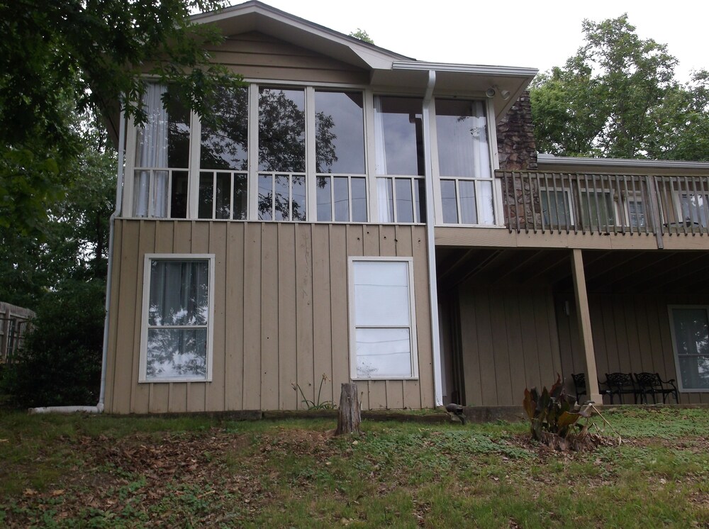 Beautiful Lake Home Views, Book Now!