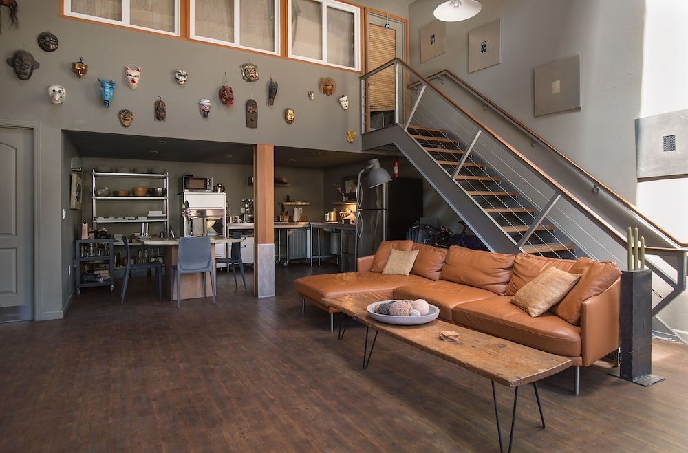 Sunny Guest House in Auckland, New Zealand