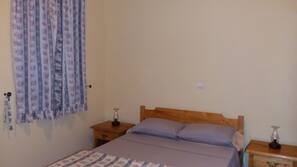 2 quartos, ferros/tábuas de passar roupa, Wi-Fi, roupa de cama