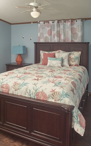 Family Friendly Guest Home Overlooking 5 Acre Willow Lake In Jasper Hotel Rates Reviews On Orbitz