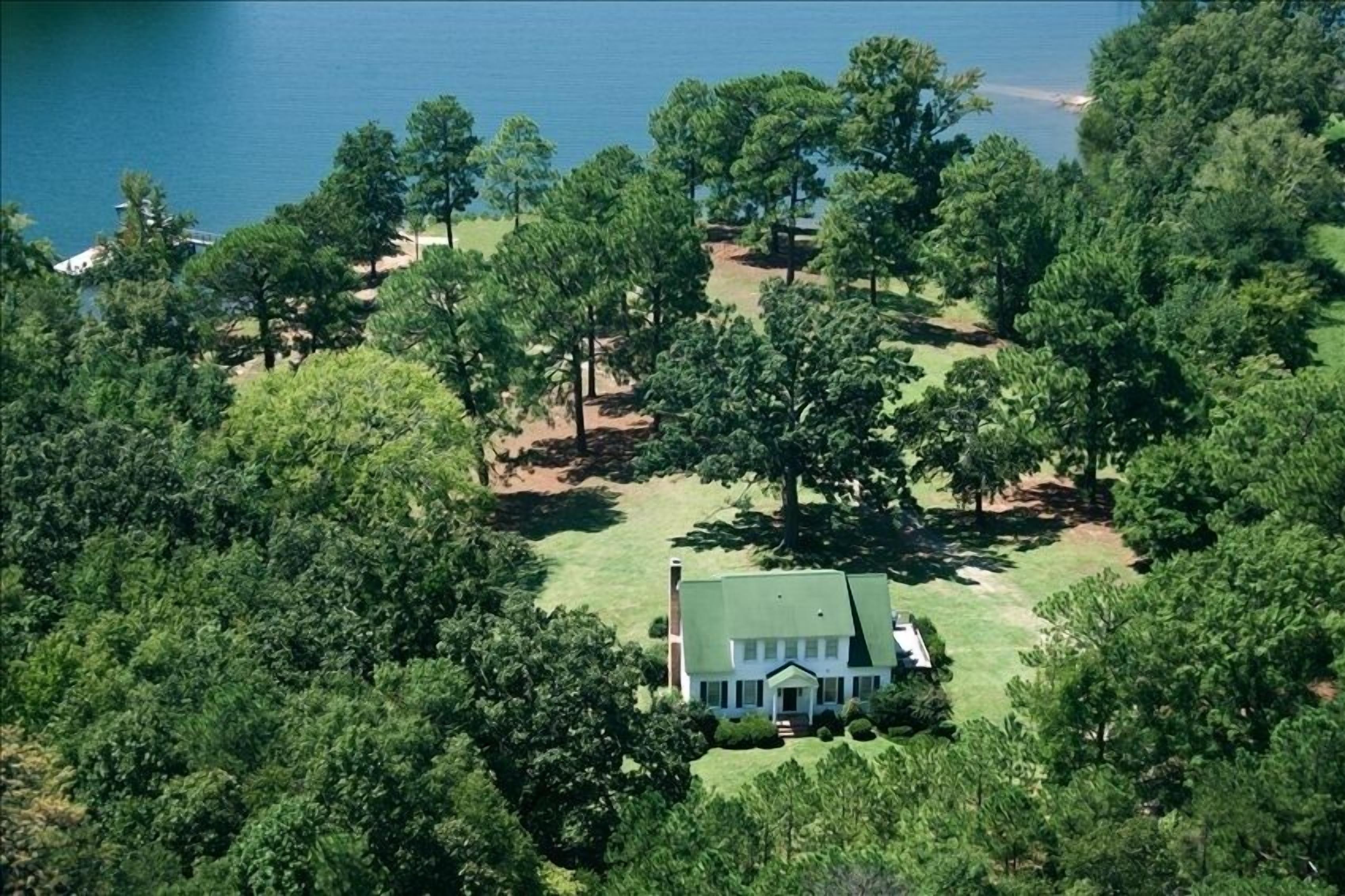 Lake Murray Vacation Home Near Dam With Large Floating Dock In