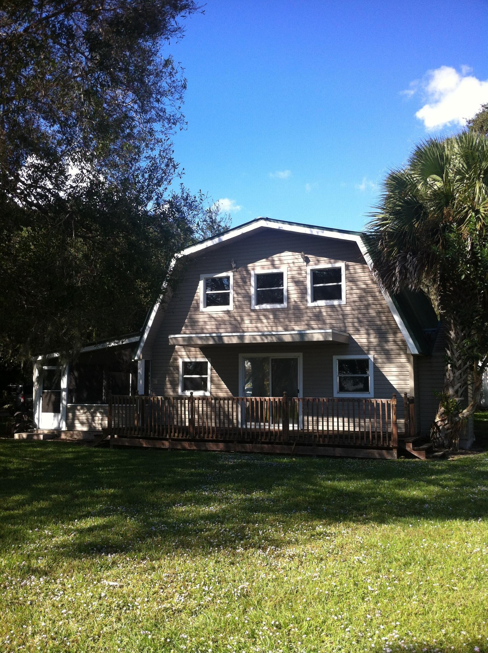 Fishing And Hunting Cabin At It's Best! in Moore Haven, United States