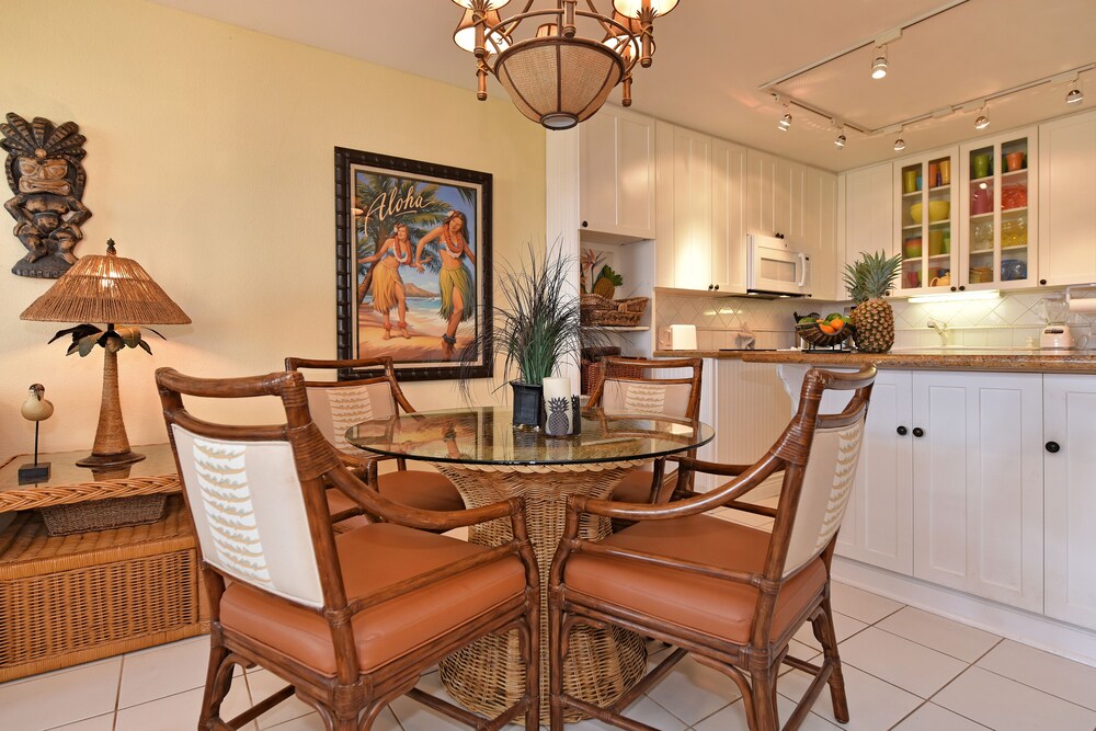 Kam Sands Innercourt Ocean views large lanai & very private third