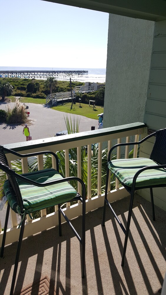 Oceanfront 1 BR/1BT Villa OPEN May 8 - 12 (four nights) !!