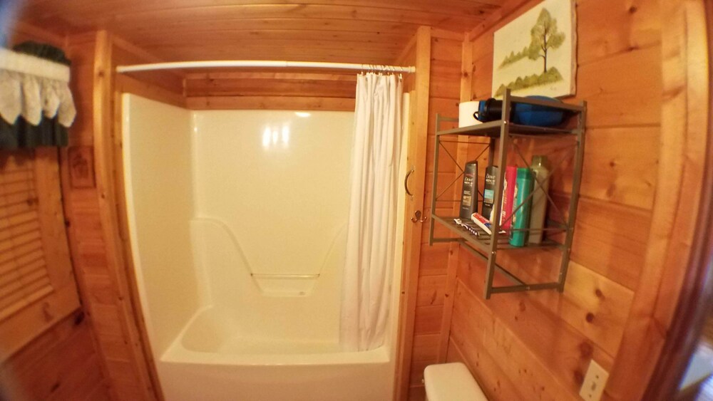 Applejack Hollow Cabin