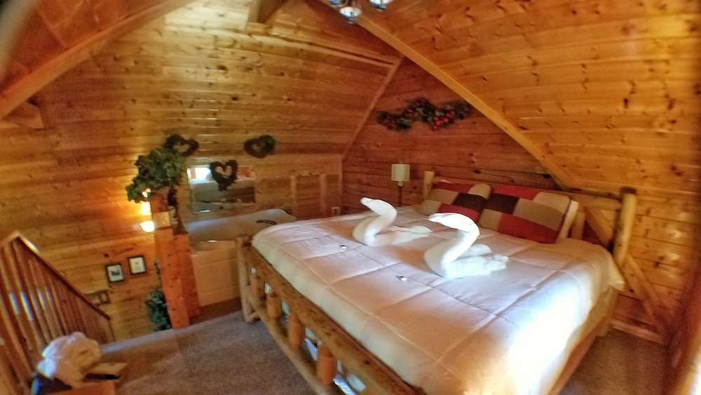 Applejack Hollow Cabin