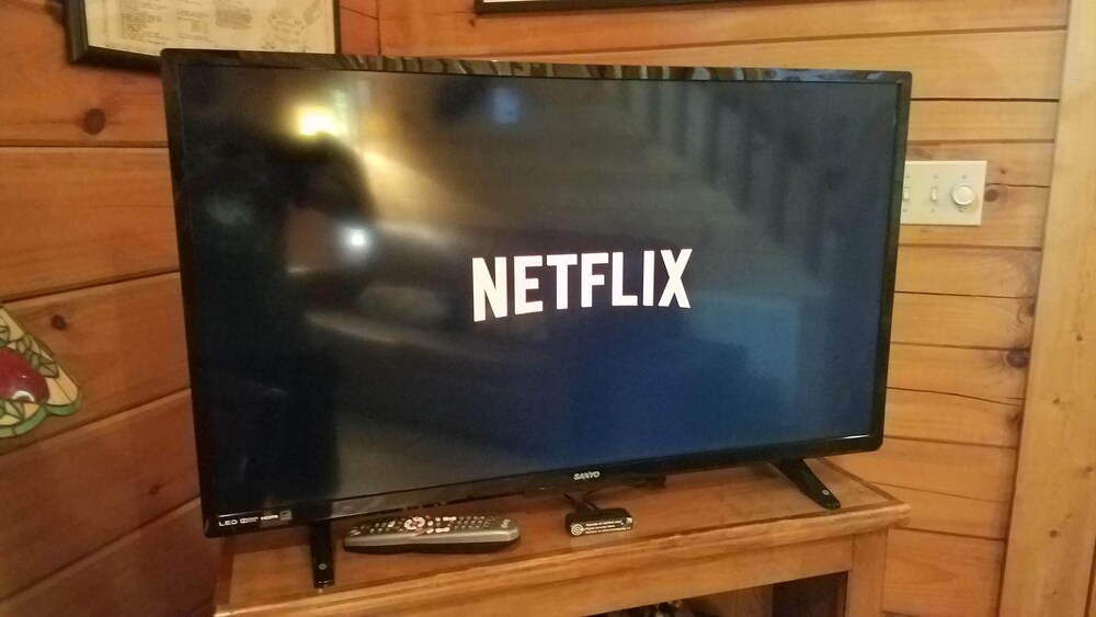 Applejack Hollow Cabin