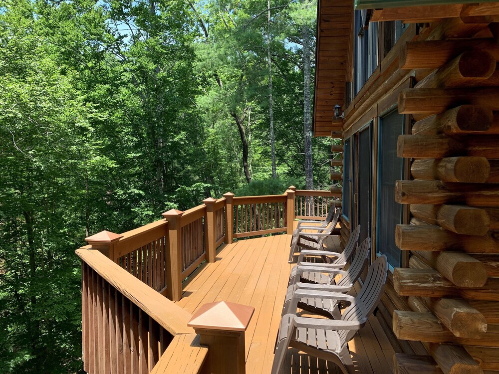 Zen Lake Front Cabin Retreat on Lake Keowee Canoe/Paddleboard/Kayak/Boating!