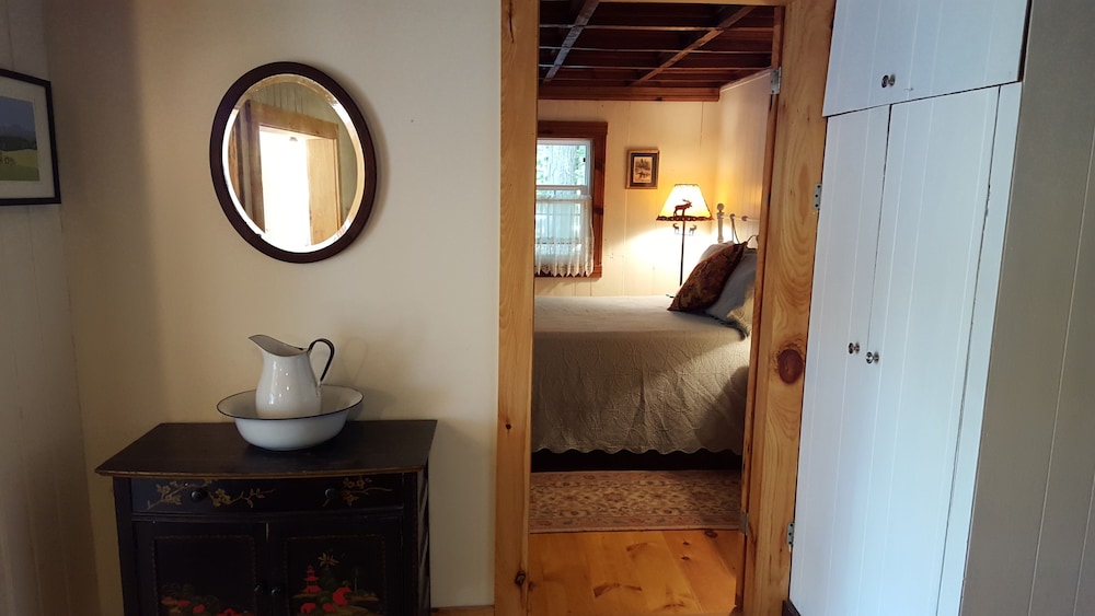 Lake Todd Waterfront Cottage Newbury Vrbo