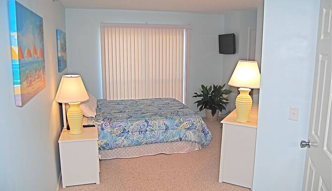FALL AND OFF-SEASON SPECIALS! NEWLY RENOVATED KITCHEN & BATH ...