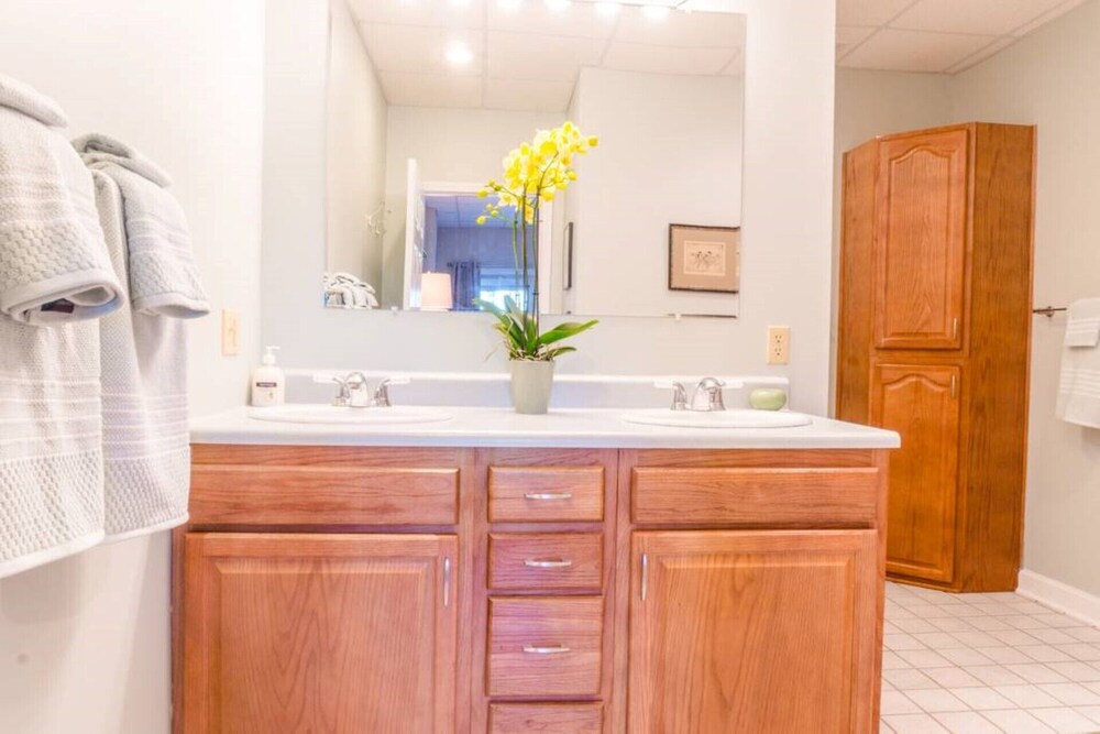 Private Treetop Asheville Home with Mtn. Views