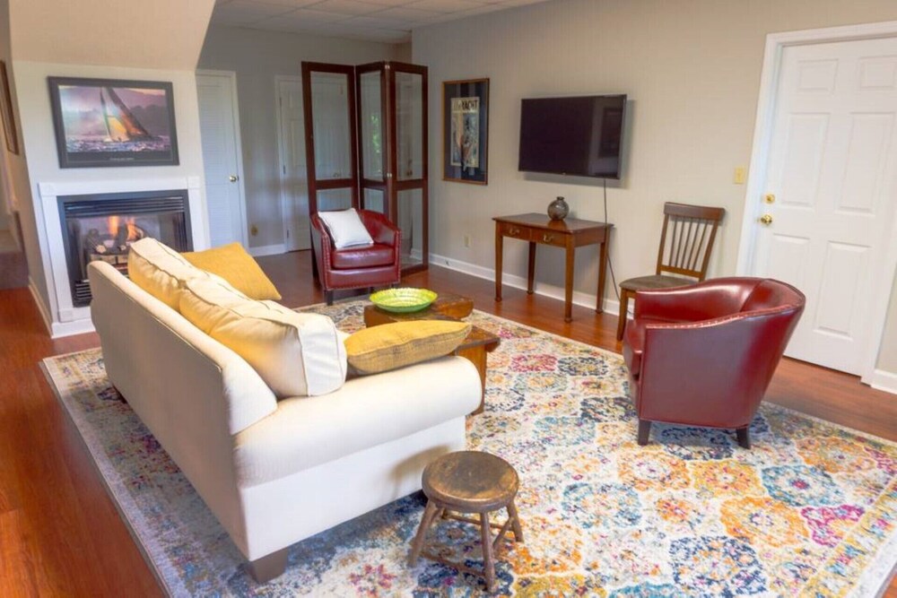 Private Treetop Asheville Home with Mtn. Views