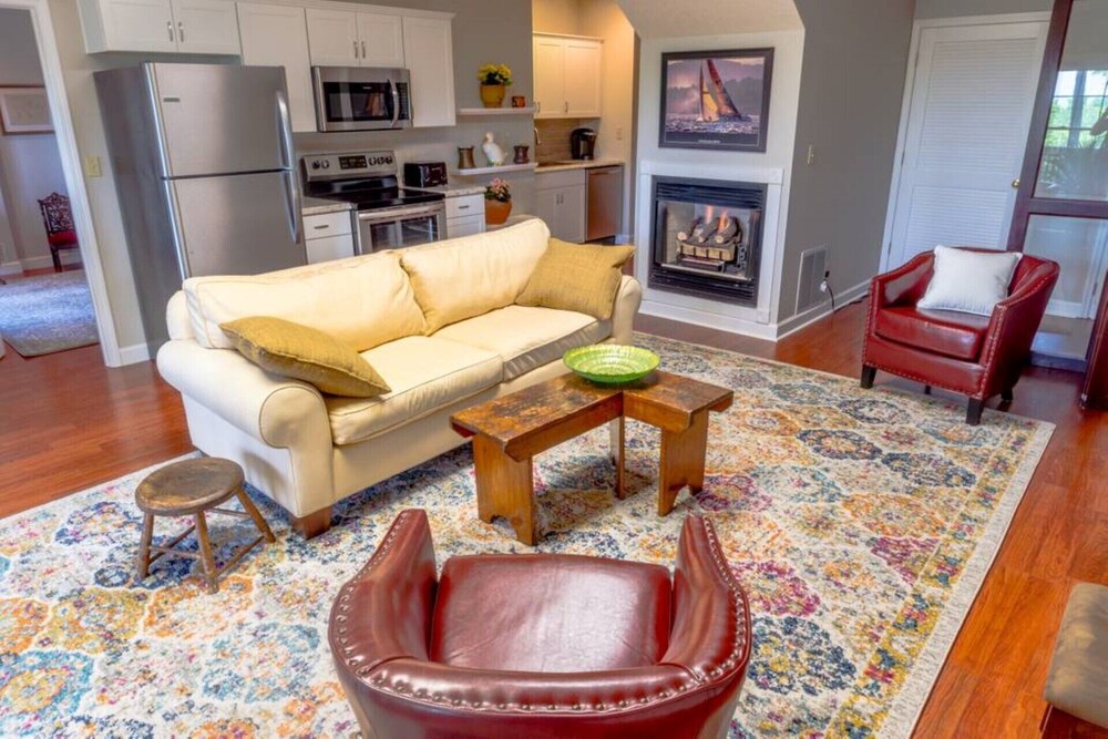 Private Treetop Asheville Home with Mtn. Views