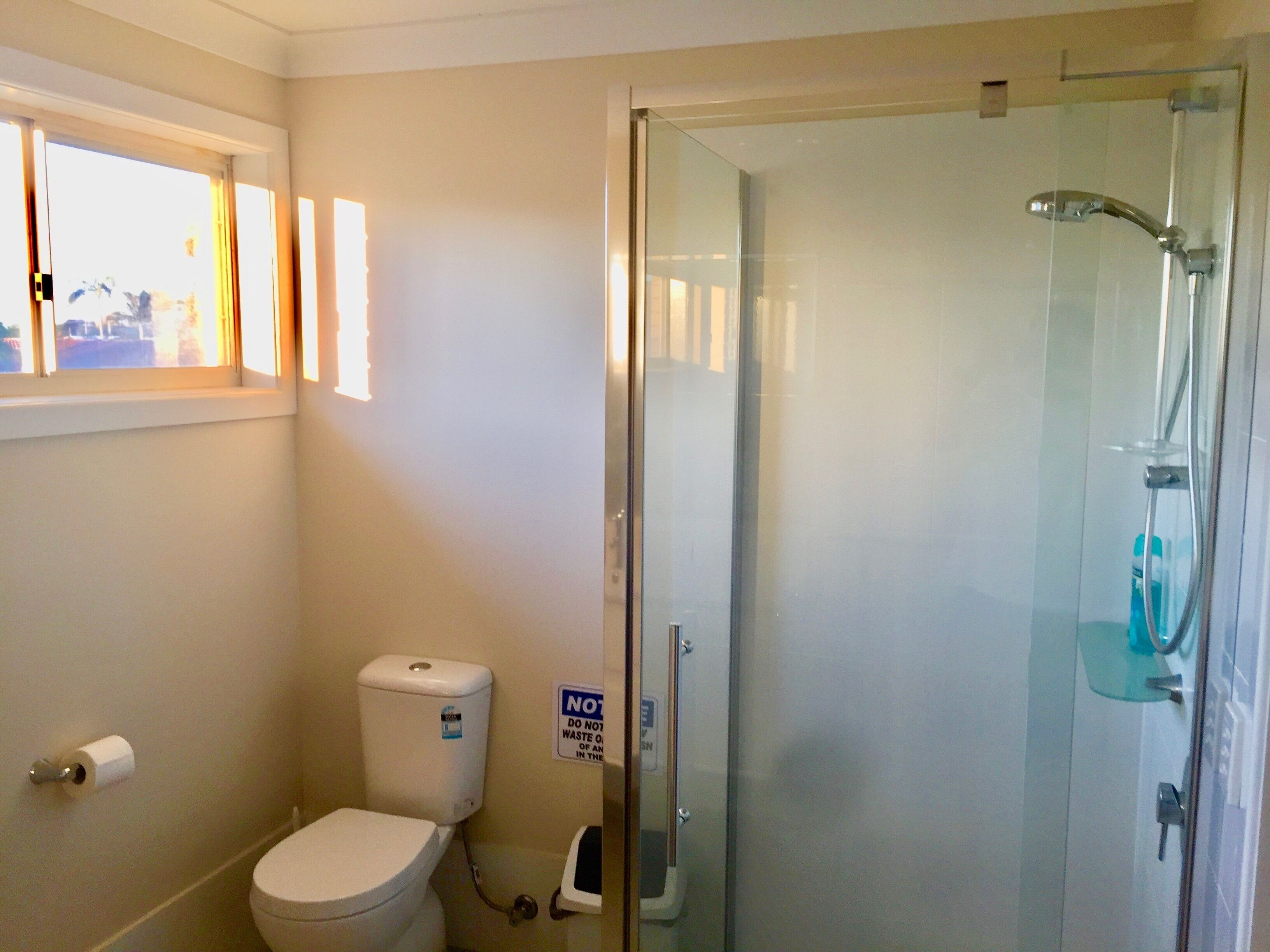 Riverfront views, relaxation with peace and quiet