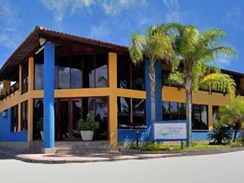 Party Hotel facing the Sea. The best safe harbor price is here. in Porto Seguro in Porto Seguro, Brazil