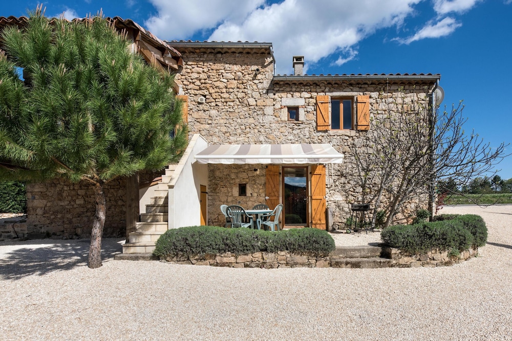 La Petite Grange Converted vaulted barn South Ardèche 2 ensuite