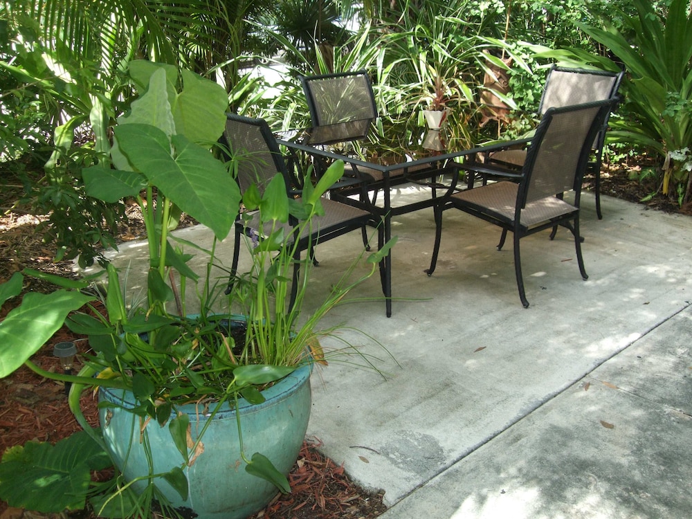 Artist Bungalow Key West Style