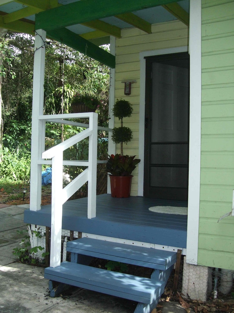 Artist Bungalow Key West Style