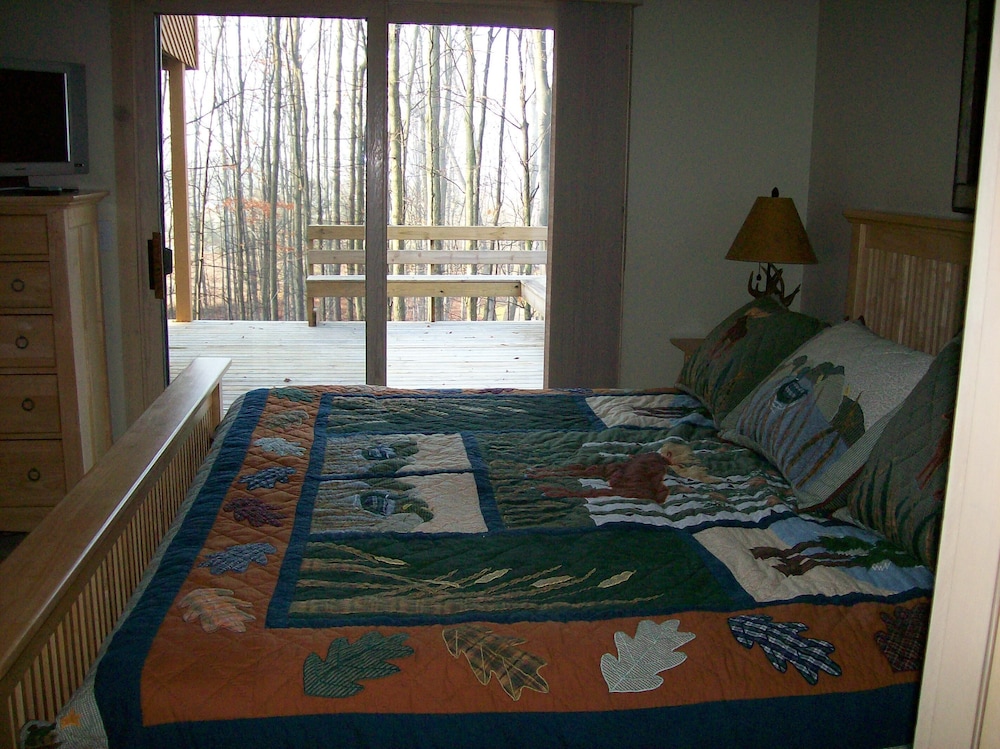 Trout Creek Condo145Includes Nubs Nob ski locker Emmet County