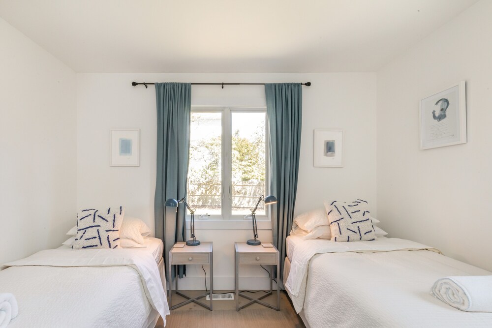 Springs Chic, Steps from private Gardiners Bay beach! East Hampton Vrbo