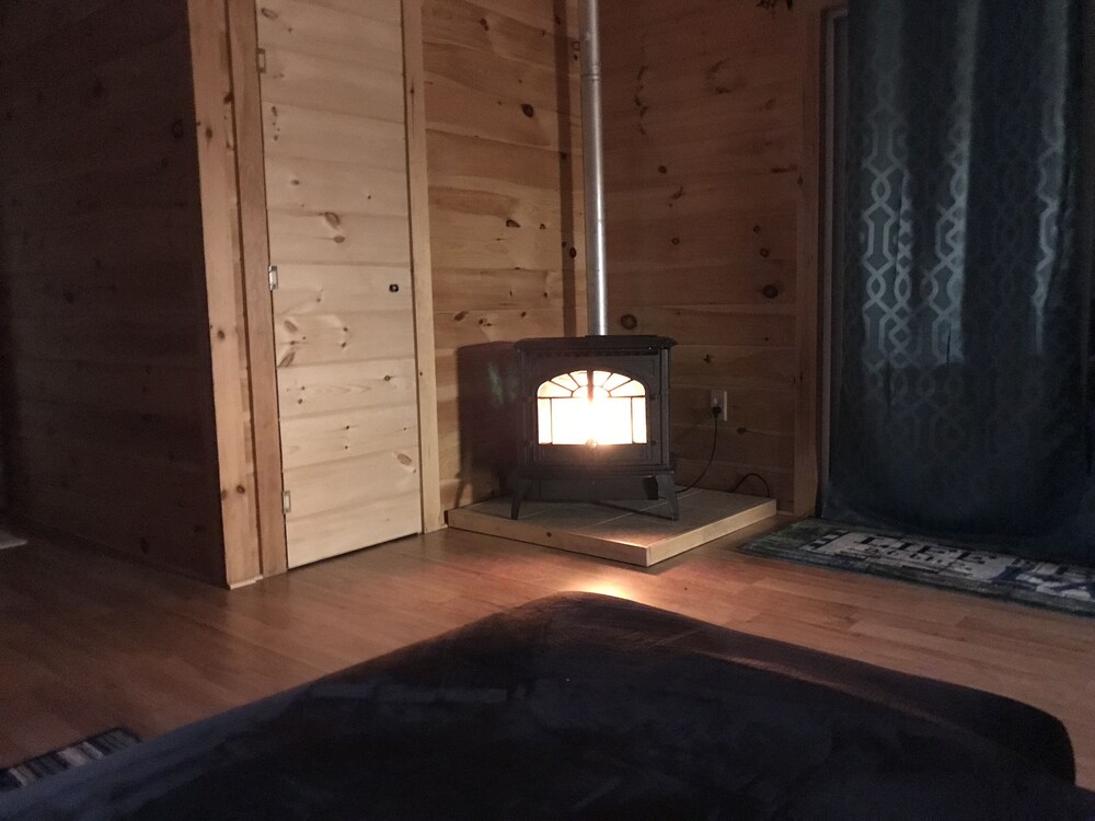 Embrace "Maine the Way Life Should be" at this cabin on Long Lake