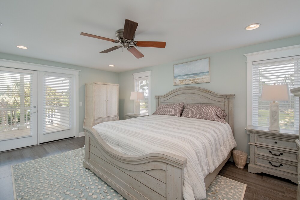 Last Minute Cancellation August 310, Discount, No Pet Fee, Best