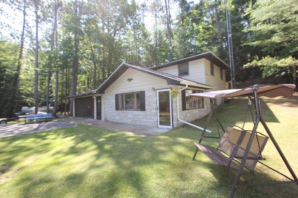 Chain Of 28 Lakes 3 Bedroom House For Rent In Eagle River