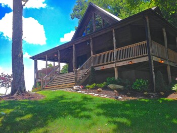 Family Friendly Ridge Top Cabin With Sunrise And Sunset Views 3