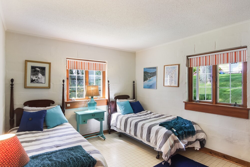 Waterfront Home and Walk to Leland - Leland | Vrbo