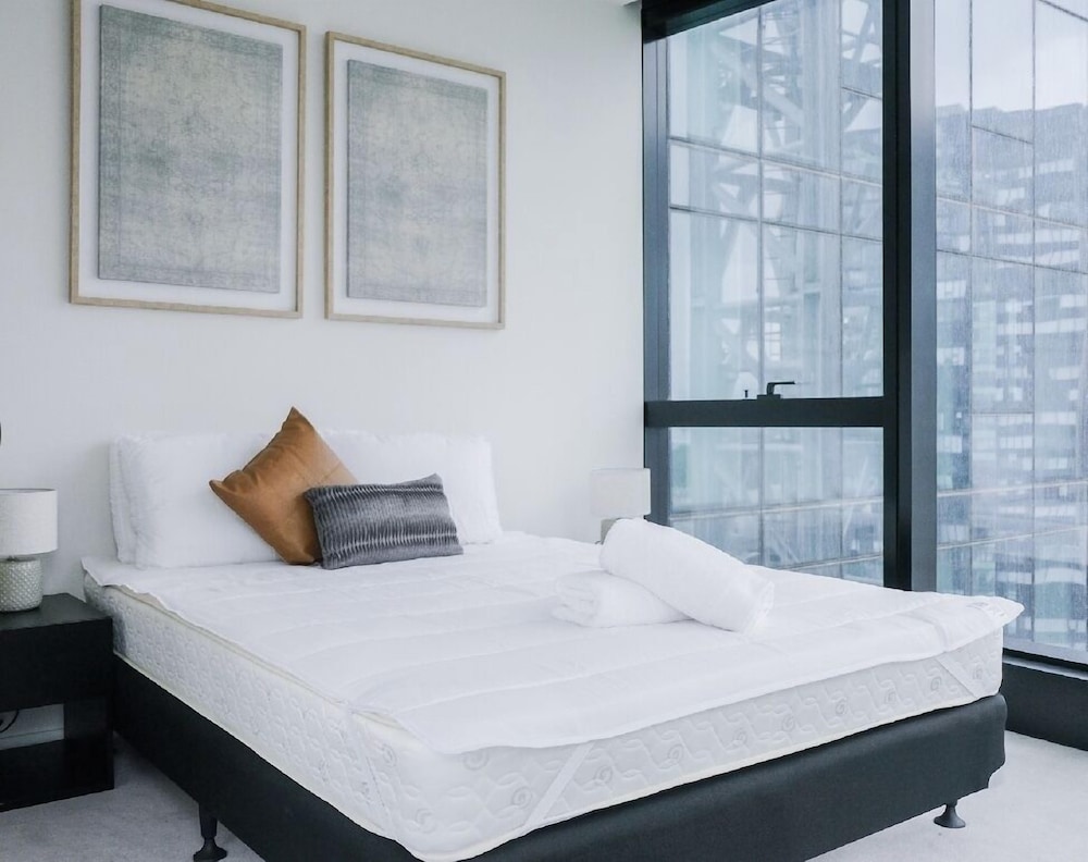 DreamHost Apartments at Southbank