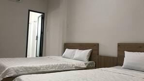 Minibar, free WiFi