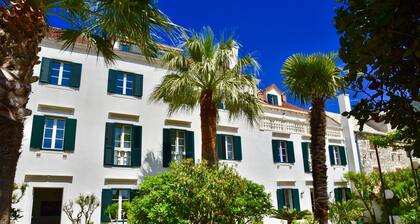 Villa Giardino Heritage Boutique Hotel Bol