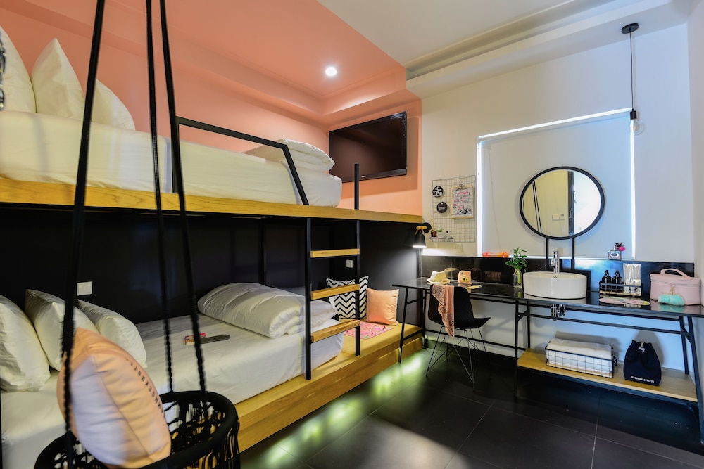 The Hammock Hotel Fine Arts Museum AU97 Deals & Reviews (Ho Chi Minh