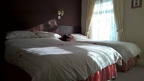 Iron/ironing board, free WiFi, linens